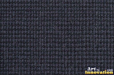 Close coarse burlap weave in ivory with loose fibers